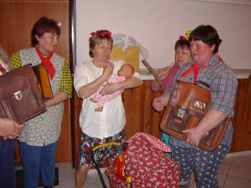 Hraje celá dědina aneb S veselou myslí na nesmysly. - 18.3.2006